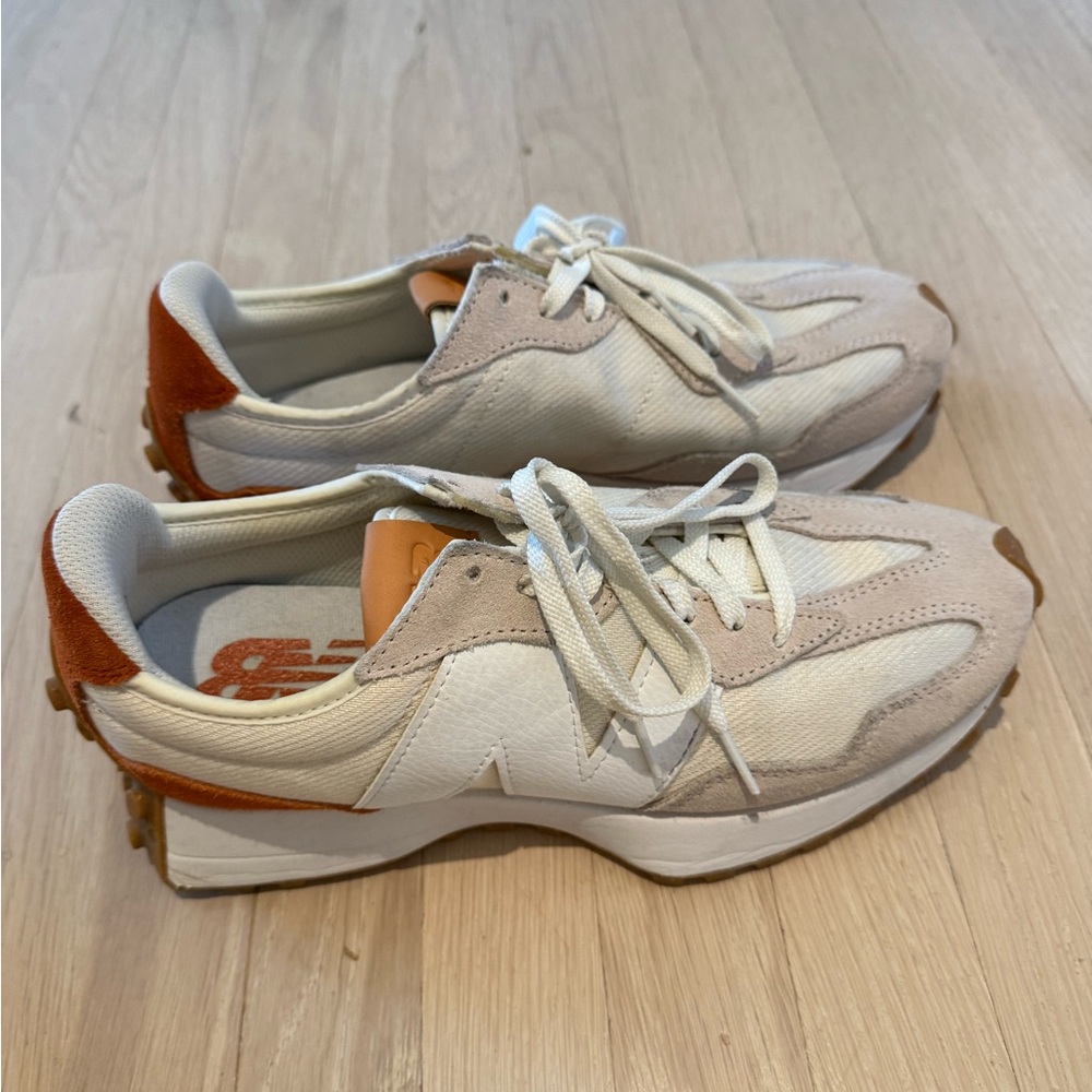 New Balance 327 White and Orange/Rust sneakers - Picture 3 of 3